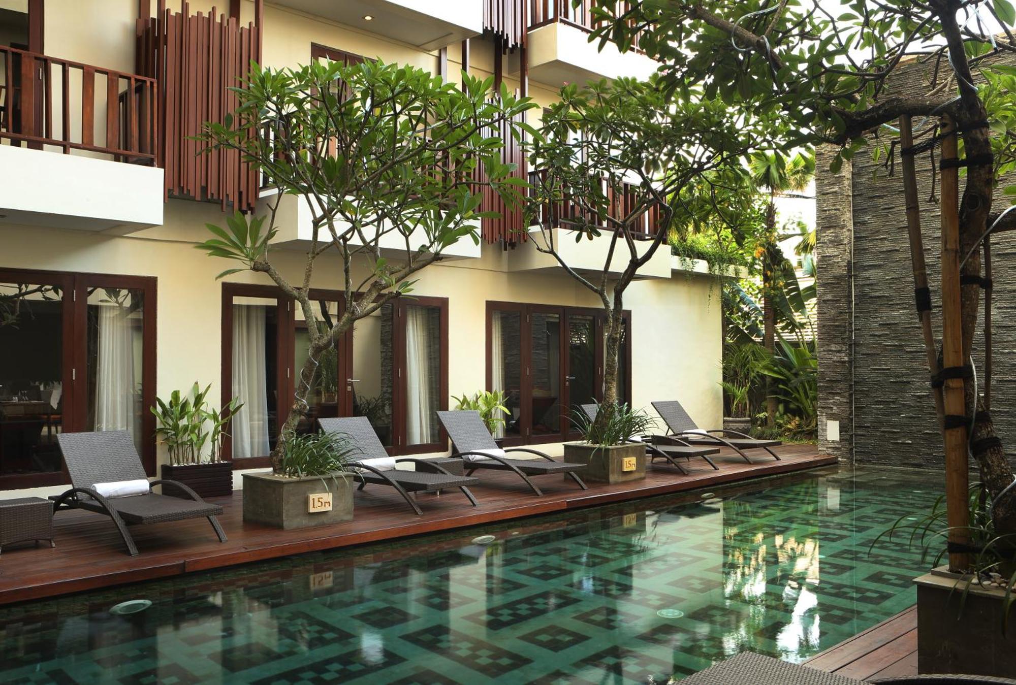 D'Primahotel Seminyak Exterior photo
